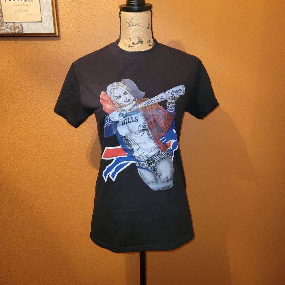 Gildan Buffalo Bills Harley Quinn T-shirt